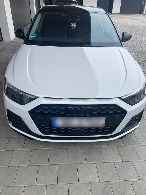 Używany Audi A1 Sportback Advanced Plus 95 KM (69 kW) 2024 Biały Hatchback