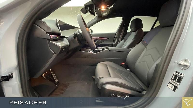 Neu BMW 520 Performance 197 PS (144 kW) 2025 Grau Limousine