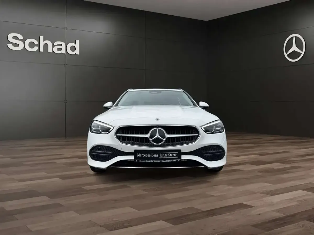 Gebraucht Mercedes C180 Avantgarde 170 PS (125 kW) 2025 Unilack polarweiß Kombi