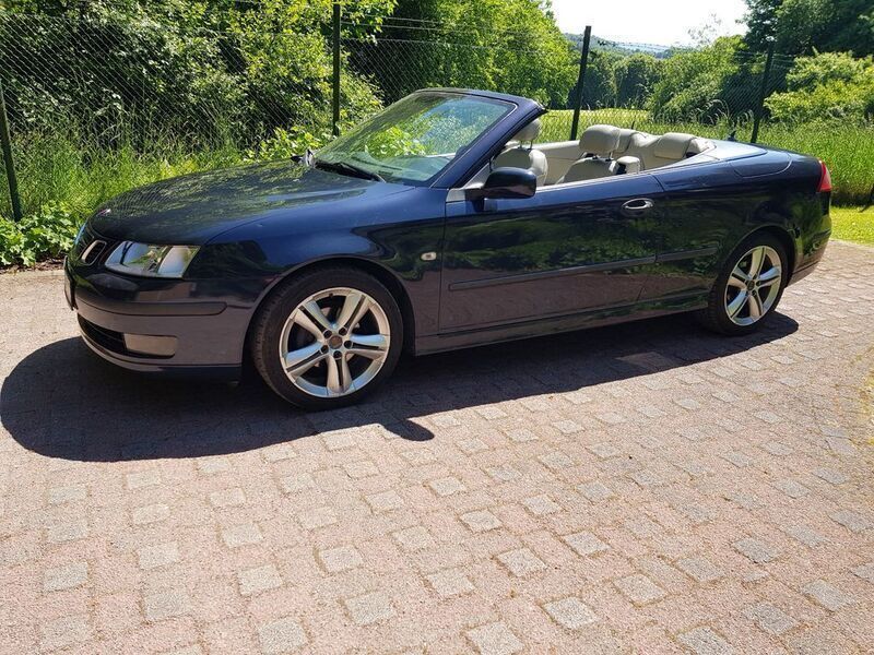 Blau Gebraucht 2004 Saab 9-3 Cabriolet Vector Cabrio | 6.250 € (Fairer Preis) - Bild 1/4