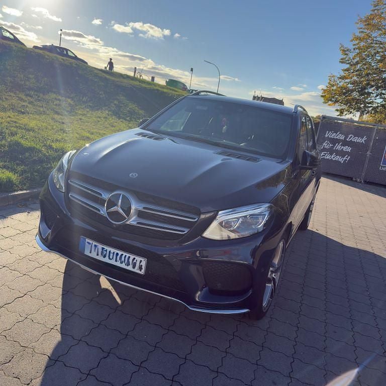 Blau Gebraucht 2018 Mercedes GLE350 SUV | 35.000 € (Superpreis) - Bild 1/4