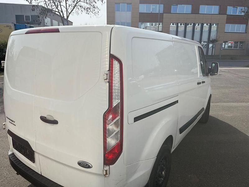 Gebraucht Ford Transit Custom Trend 105 PS (77 kW) 2019 Weiß Van / Kleinbus