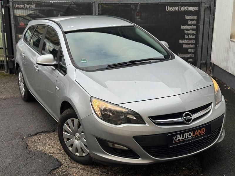 Gebraucht Opel Astra Edition 110 PS (80 kW) 2012 Silber Kombi