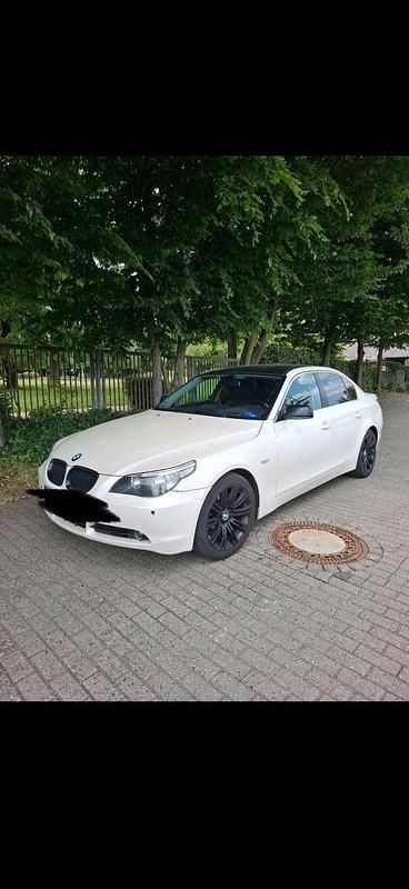 Gebraucht BMW 530 231 PS (169 kW) 2004 Grau Limousine