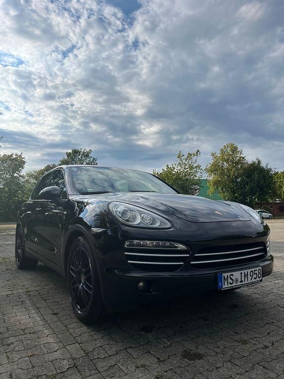 Schwarz Gebraucht 2014 Porsche Cayenne Platinum Edition SUV | 22.999 € (Guter Preis) - Bild 1/4