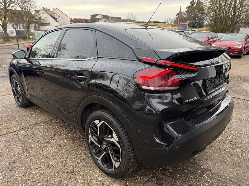 Gebraucht Citroën C4 Shine 131 PS (96 kW) 2022 Schwarz SUV
