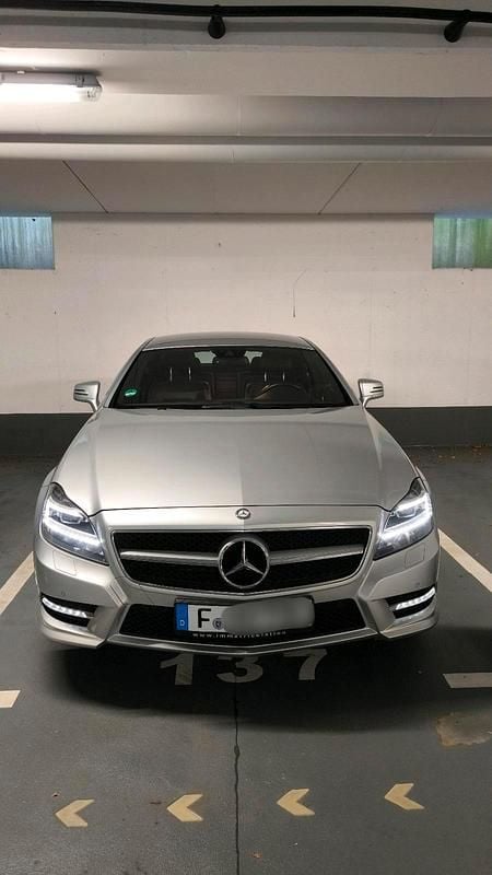 Silber Gebraucht 2012 Mercedes CLS350 AMG Limousine | 16.999 € (Fairer Preis) - Bild 1/4