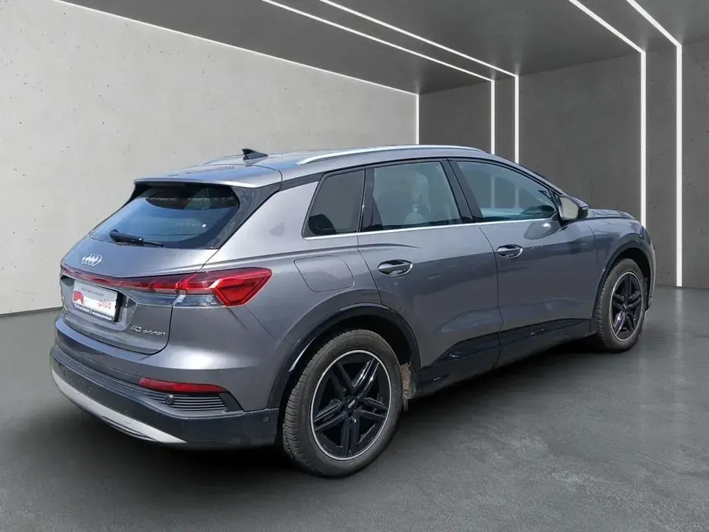 Gebraucht Audi Q4 e-tron Advanced Plus 150 kW (204 PS) 2023 Taifungrau metallic SUV