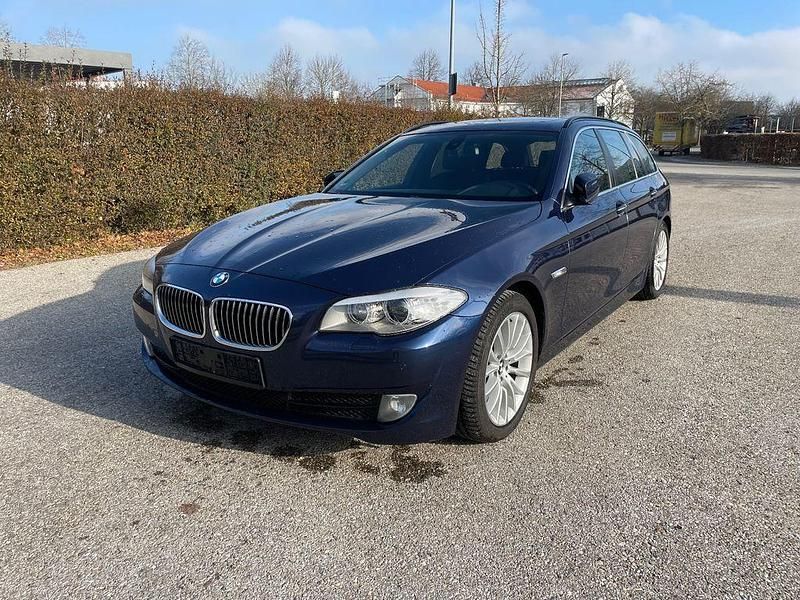 Gebraucht BMW 520 Performance 184 PS (135 kW) 2011 Blau Kombi