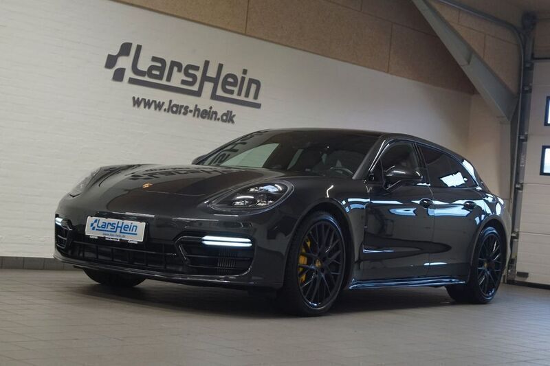 Grau Gebraucht 2017 Porsche Panamera S E-Hybrid Sport Turismo Limousine | 67.900 € (Fairer Preis) - Bild 1/4