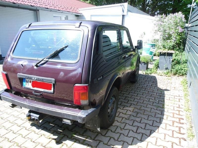 Second-hand Lada niva 82 CP (60 kW) 2009 Mov SUV