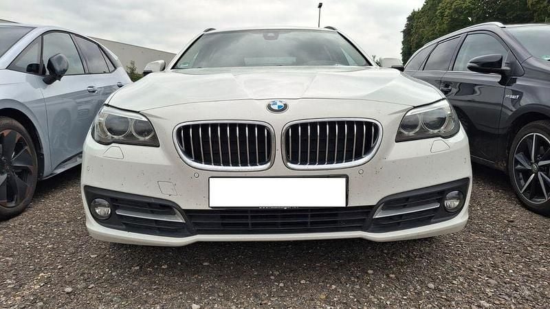 Weiß Gebraucht 2015 BMW 520 Kombi | 13.400 € (Superpreis) - Bild 1/4