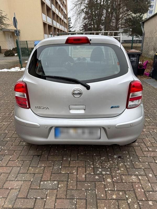 Gebraucht Nissan Micra 80 PS (58 kW) 2011 Silber Limousine