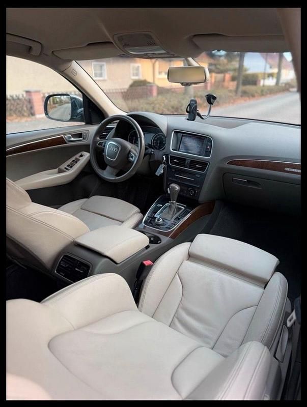 Gebraucht Audi Q5 240 PS (176 kW) 2011 Grau SUV