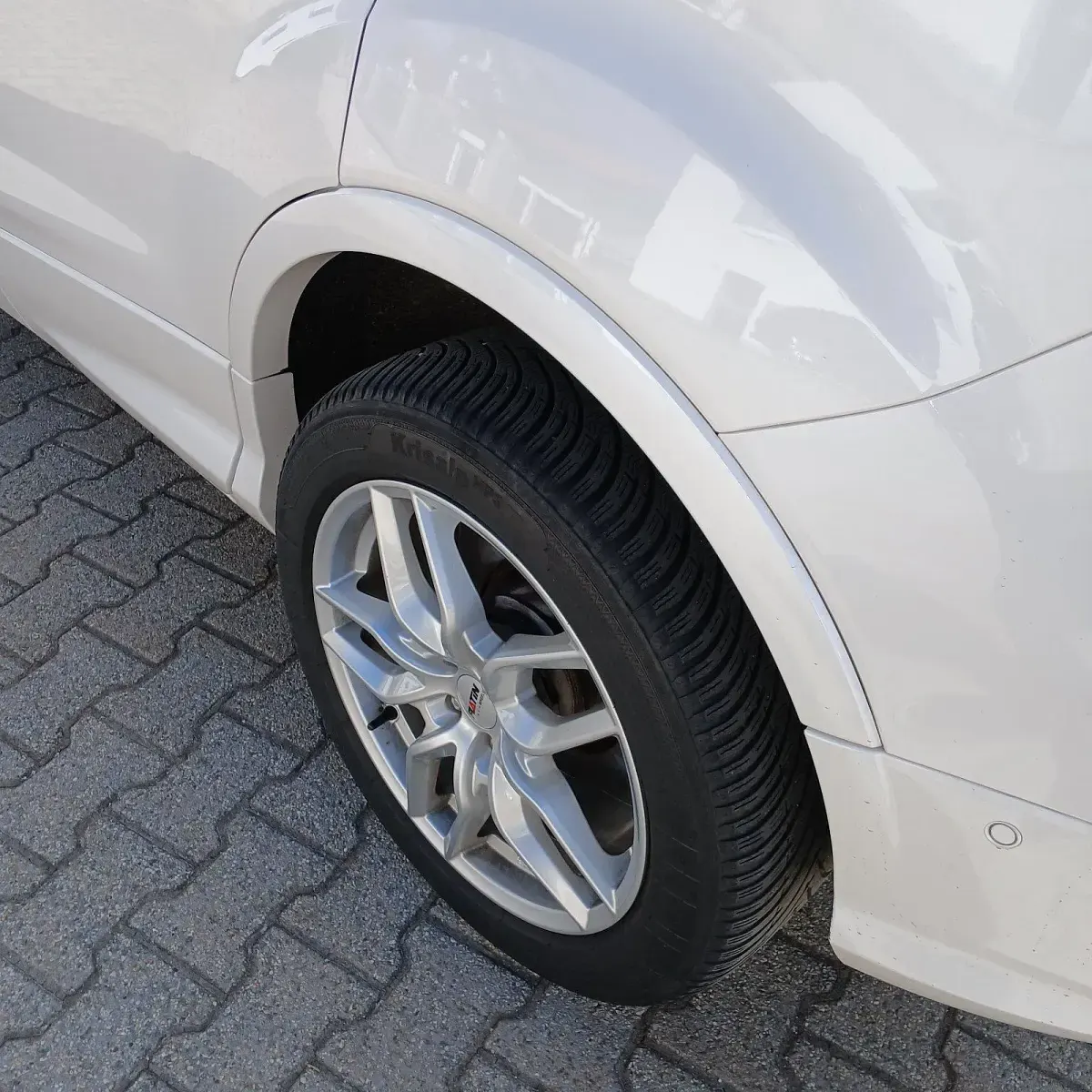 Gebraucht Ford Kuga ST-Line 180 PS (132 kW) 2019 Weiß SUV