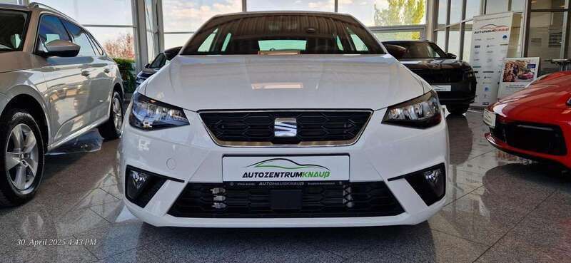 Weiß Gebraucht 2024 Seat Ibiza FR Limousine | 19.490 € (Fairer Preis) - Bild 1/4