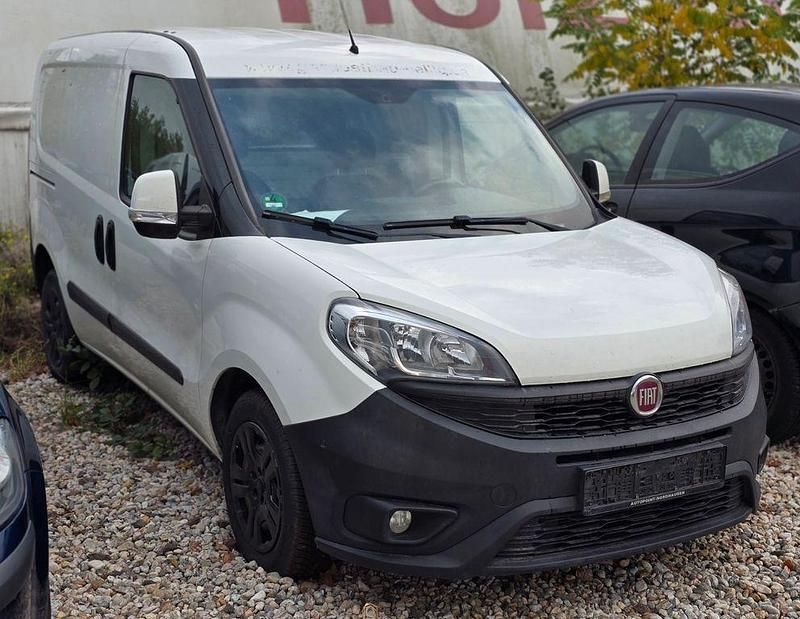 Weiß Gebraucht 2016 Fiat Doblò Van / Kleinbus | 5.990 € (Etwas zu teuer) - Bild 1/4