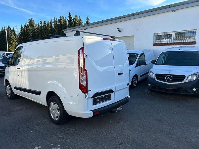 Gebraucht Ford Transit Custom Trend 105 PS (77 kW) 2018 Weiß Van / Kleinbus
