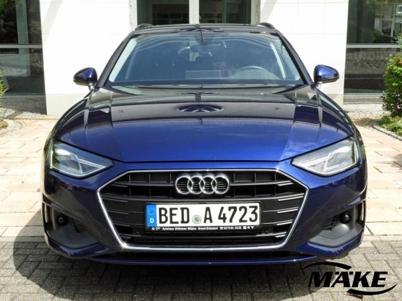 Gebraucht Audi A4 150 PS (110 kW) 2023 Navarrablau (metallic) Kombi