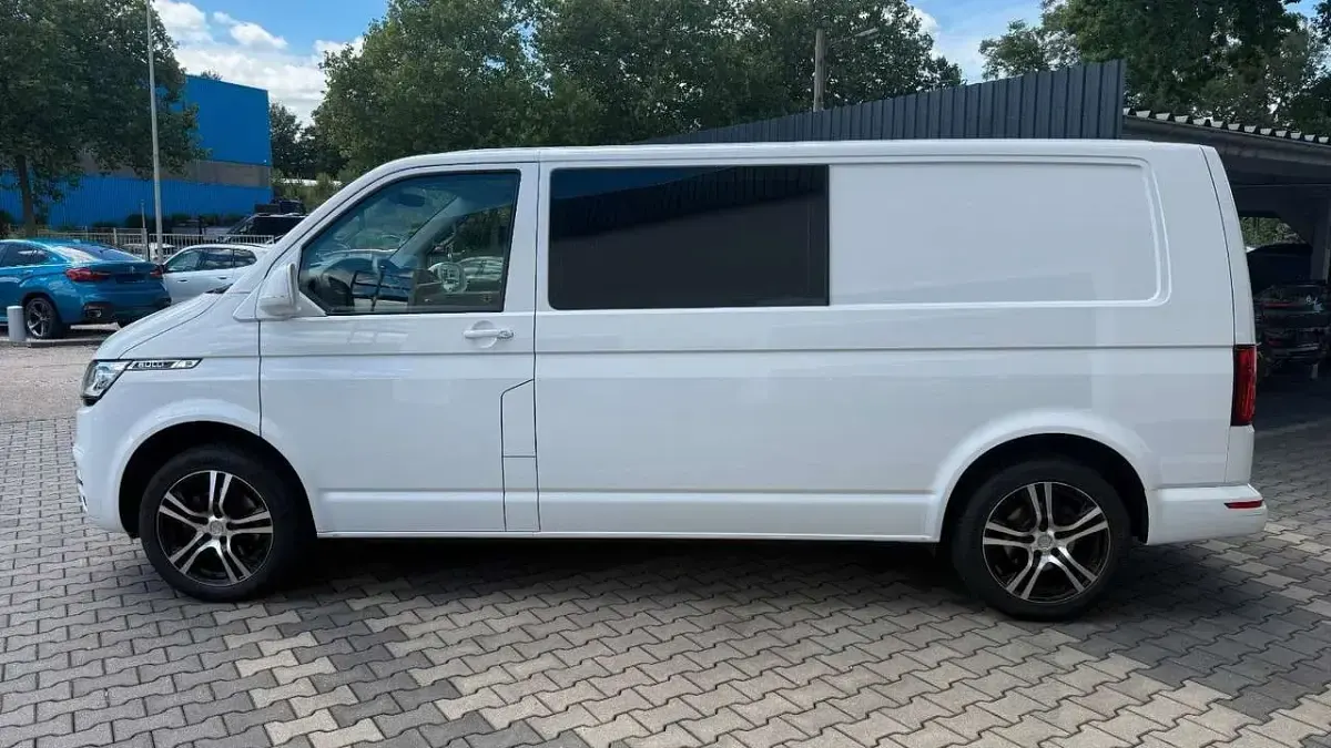 Gebraucht VW T6.1 150 PS (110 kW) 2020 Candyweiss Van