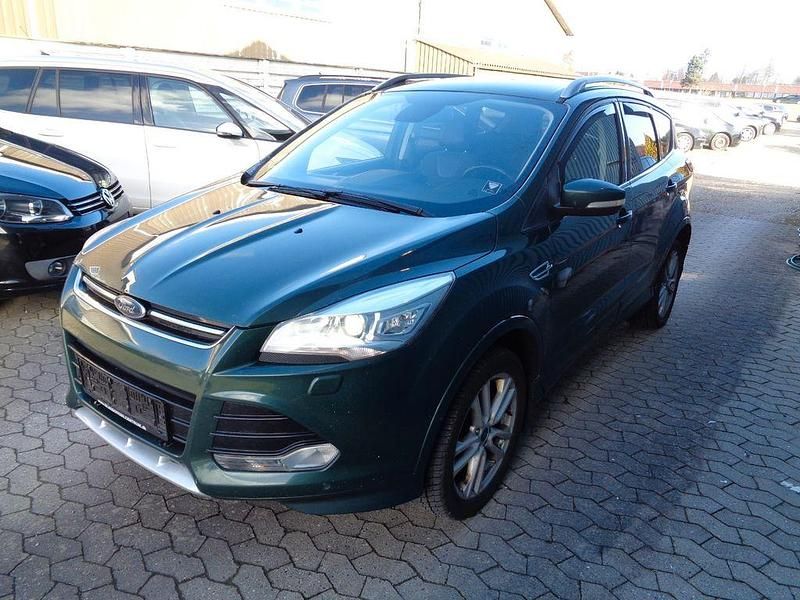 Gebraucht Ford Kuga Individual 179 PS (131 kW) 2016 Grün SUV