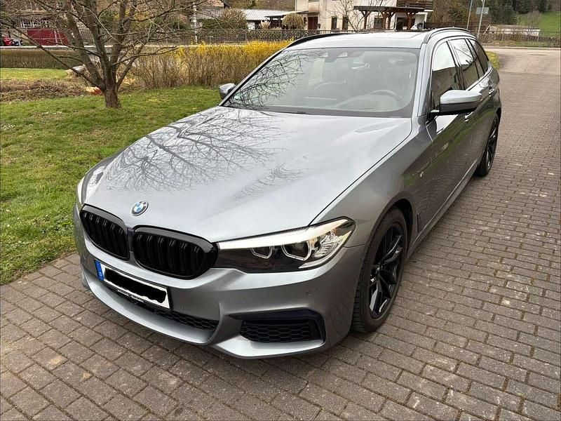 Gebraucht BMW 540 Sport Line 340 PS (250 kW) 2018 Grau Kombi