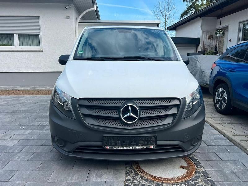 Gebraucht Mercedes Vito 163 PS (119 kW) 2017 Weiß Van