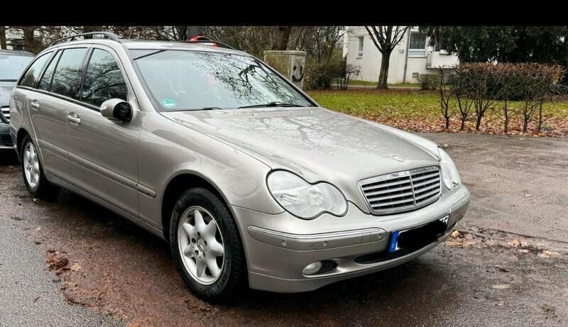 Grau Gebraucht 2003 Mercedes C180 Kombi | 4.000 € (Etwas zu teuer) - Bild 1/4