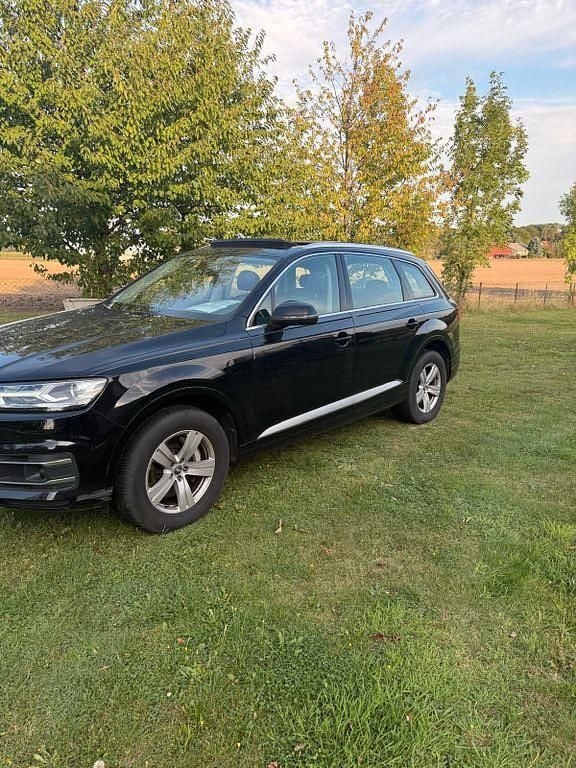 Schwarz Gebraucht 2018 Audi Q7 SUV | 42.999 € (Etwas zu teuer) - Bild 1/4