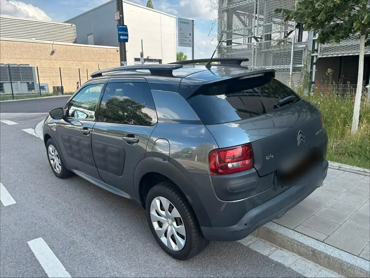 Gebraucht Citroën C4 Cactus 99 PS (72 kW) 2016 Schwarz Kleinwagen