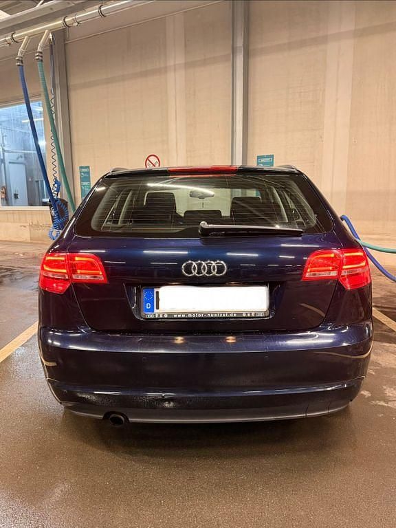 Second-hand Audi A3 Attraction 105 CP (77 kW) 2012 Albastru Hatchback