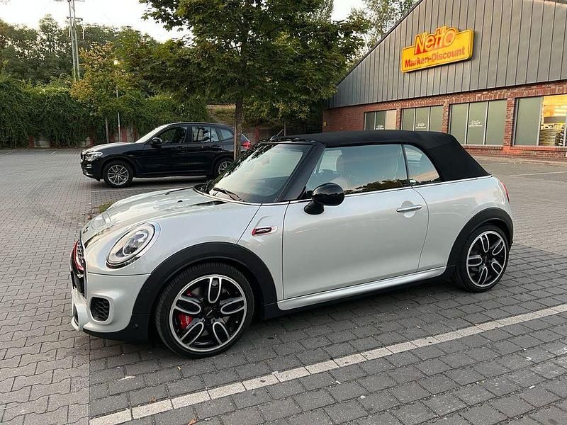 Gebraucht Mini John Cooper Works 231 PS (169 kW) 2018 Silber Kleinwagen