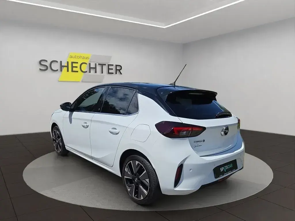 Gebraucht Opel Corsa-e Ultimate 100 kW (136 PS) 2021 Weiß Kleinwagen