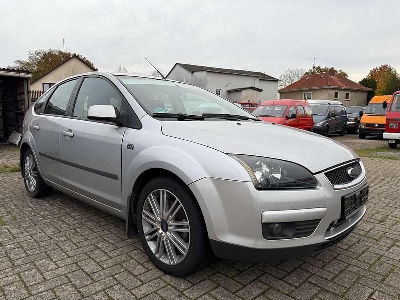 Gebraucht Ford Focus Sport 145 PS (106 kW) 2005 Silber Limousine