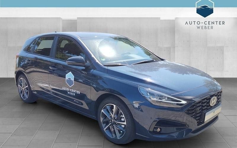 Blau Gebraucht 2024 Hyundai i30 Advantage Limousine | 19.990 € (Fairer Preis) - Bild 1/4