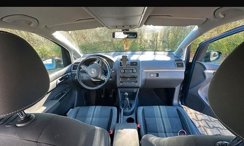 Gebraucht VW Touran 105 PS (77 kW) 2012 Blau Van / Kleinbus