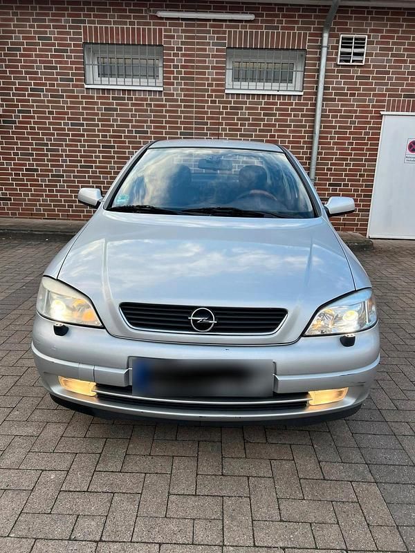 Gebraucht Opel Astra 100 PS (73 kW) 2002 Silber Limousine