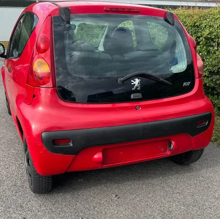 Gebraucht Peugeot 107 68 PS (50 kW) 2009 Rot Kleinwagen