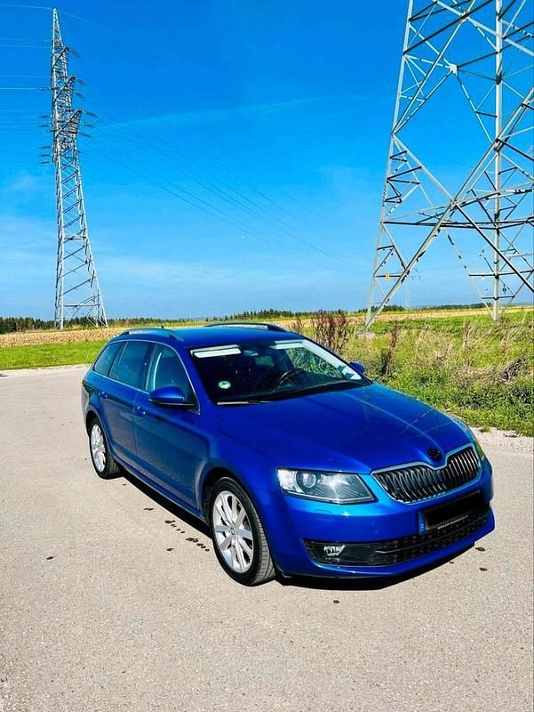 Blau Gebraucht 2015 Skoda Octavia Kombi | 10.500 € (Fairer Preis) - Bild 1/3