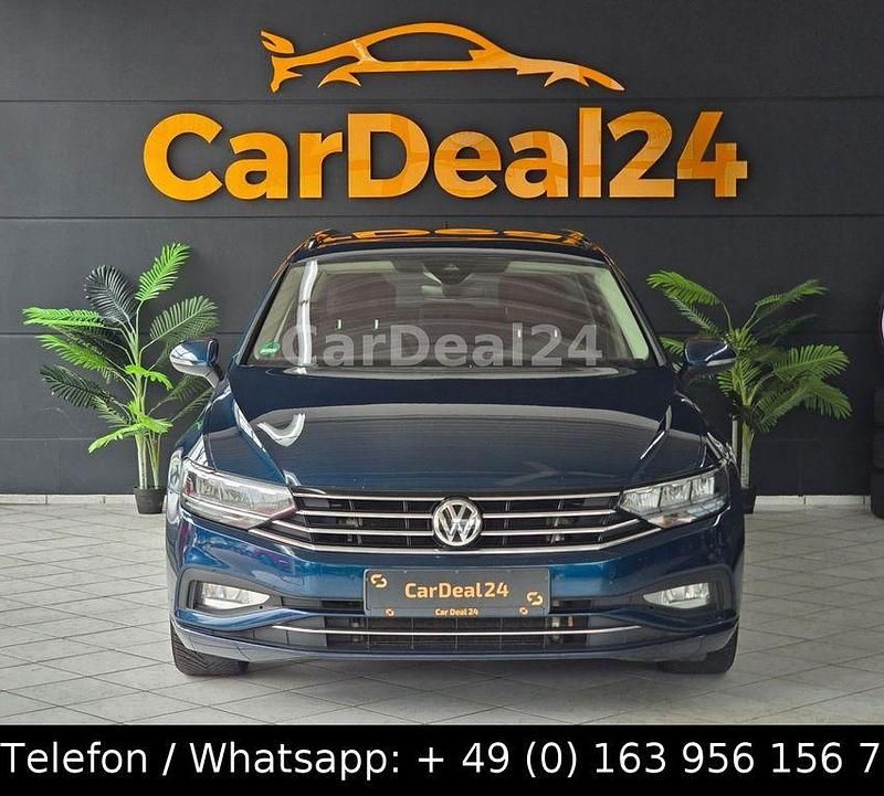 Gebraucht VW Passat 190 PS (139 kW) 2019 Blau Kombi