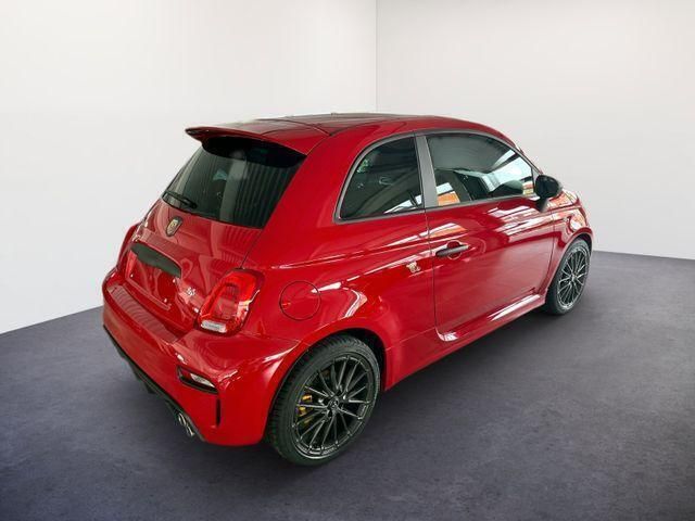 Gebraucht Abarth 695 179 PS (131 kW) 2024 Rot rot Kleinwagen
