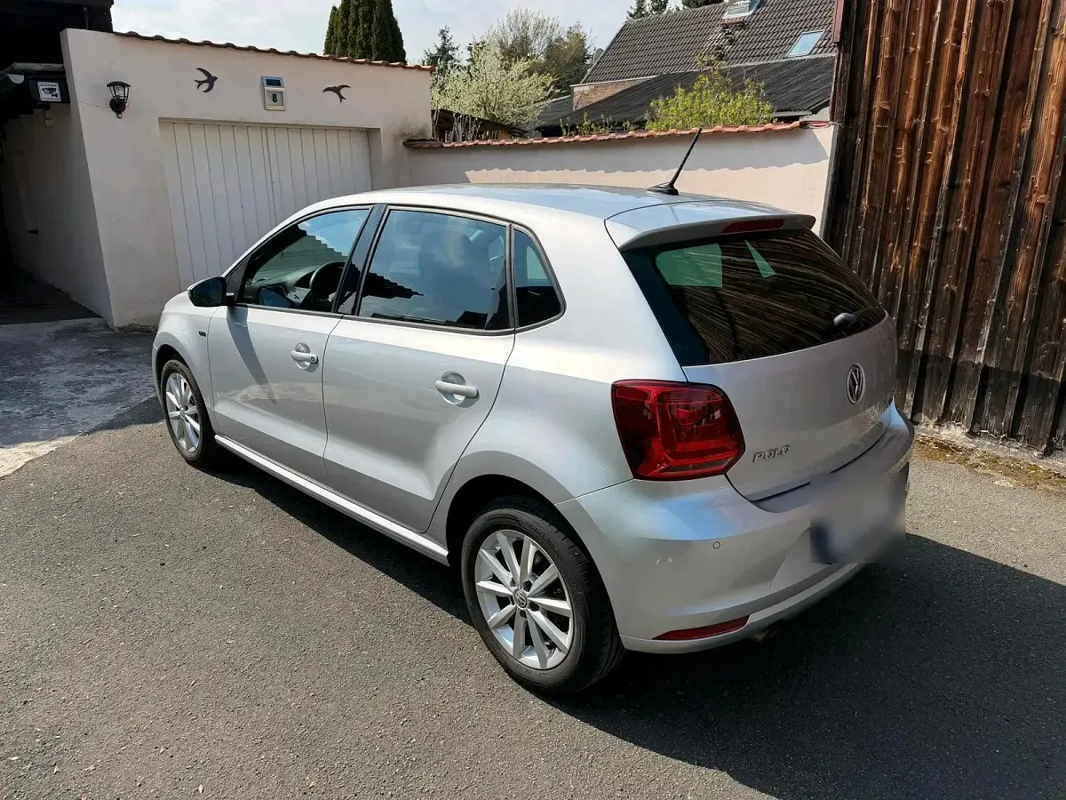 Gebraucht VW Polo LOUNGE 105 PS (77 kW) 2016 Silber Kleinwagen