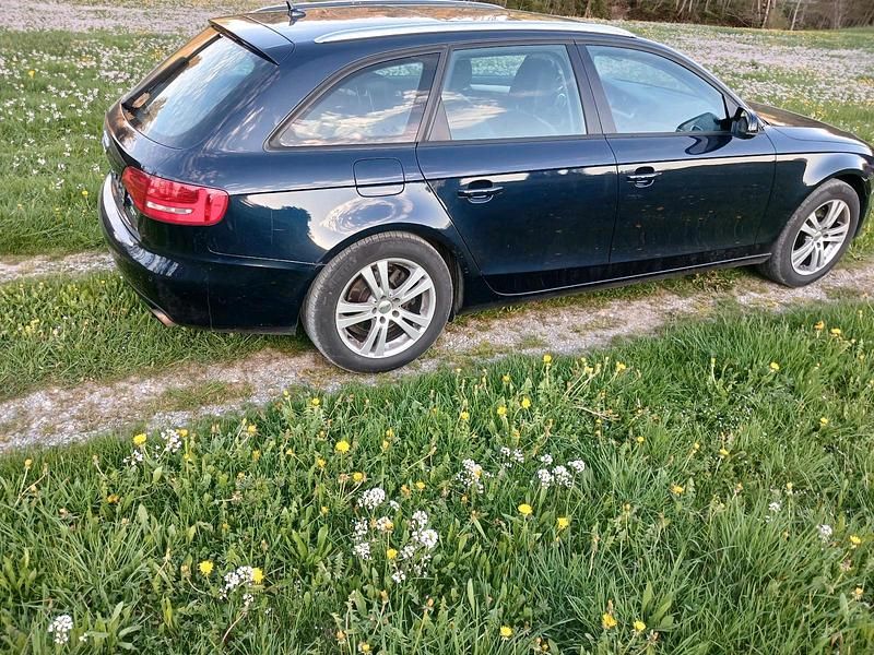 Second-hand Audi A4 179 CP (131 kW) 2010 Albastru Break