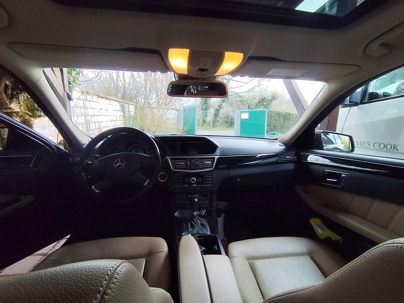 Gebraucht Mercedes E220 Avantgarde 170 PS (125 kW) 2010 Braun Kombi