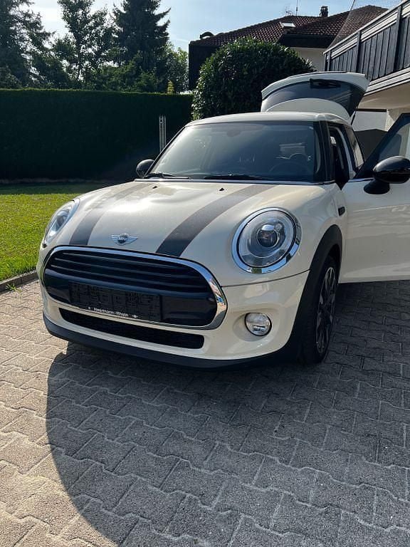 Weiß Gebraucht 2017 Mini Cooper D Chili Kleinwagen | 12.400 € (Guter Preis) - Bild 1/4