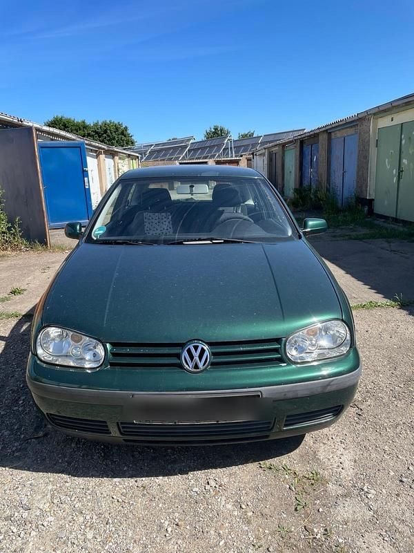 Grün Gebraucht 2000 VW Golf IV Kleinwagen | 1.600 € (Fairer Preis) - Bild 1/4