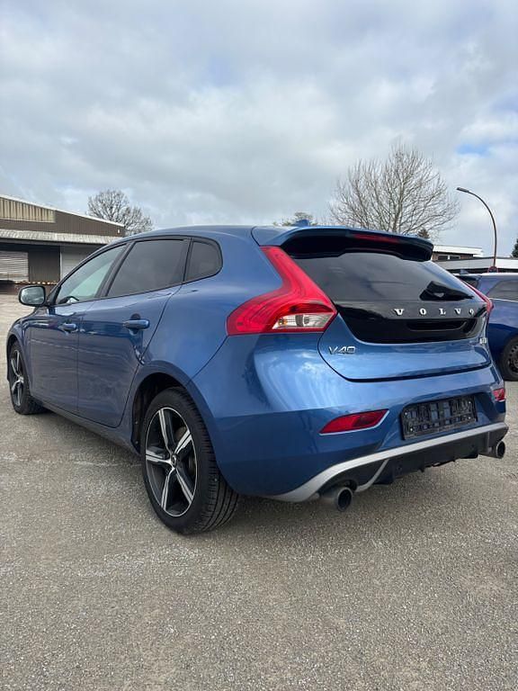 Gebraucht Volvo V40 R-Design 150 PS (110 kW) 2017 Blau Limousine