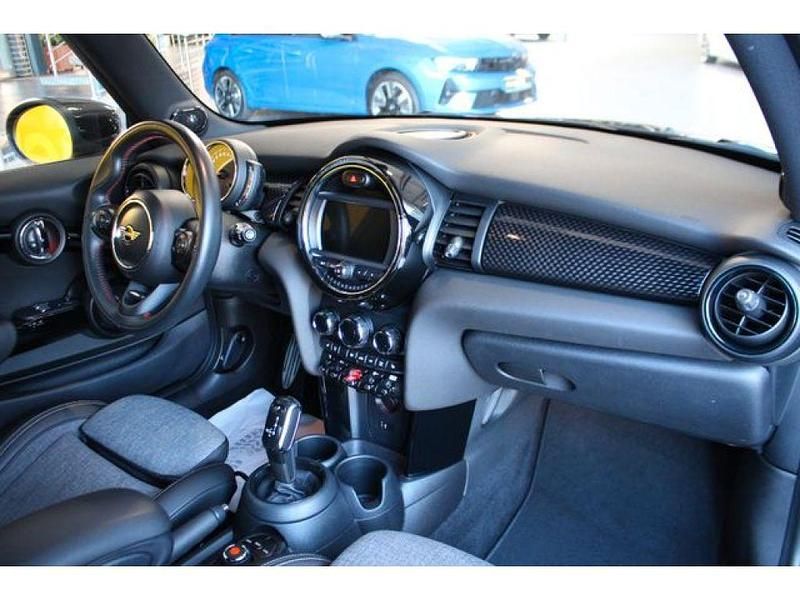 Gebraucht Mini John Cooper Works 192 PS (141 kW) 2019 Midnight black metallic (metallic) Kleinwagen