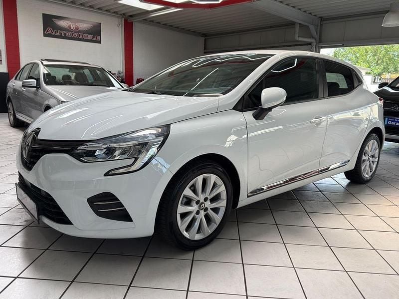 Weiß Gebraucht 2020 Renault Clio V Experience Limousine | 11.400 € (Fairer Preis) - Bild 1/4