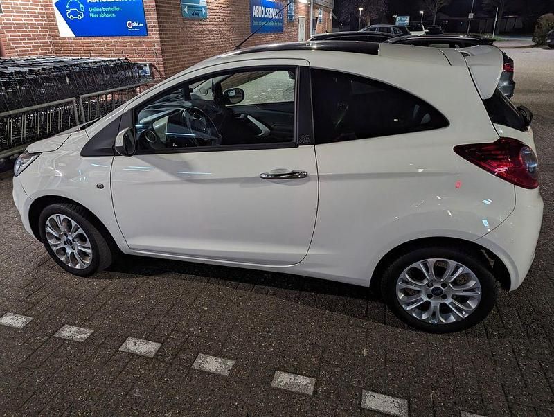 Gebraucht Ford Ka Titanium 75 PS (55 kW) 2011 Weiß Kleinwagen